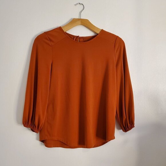 Tops - Burnt Orange Color Top Size M